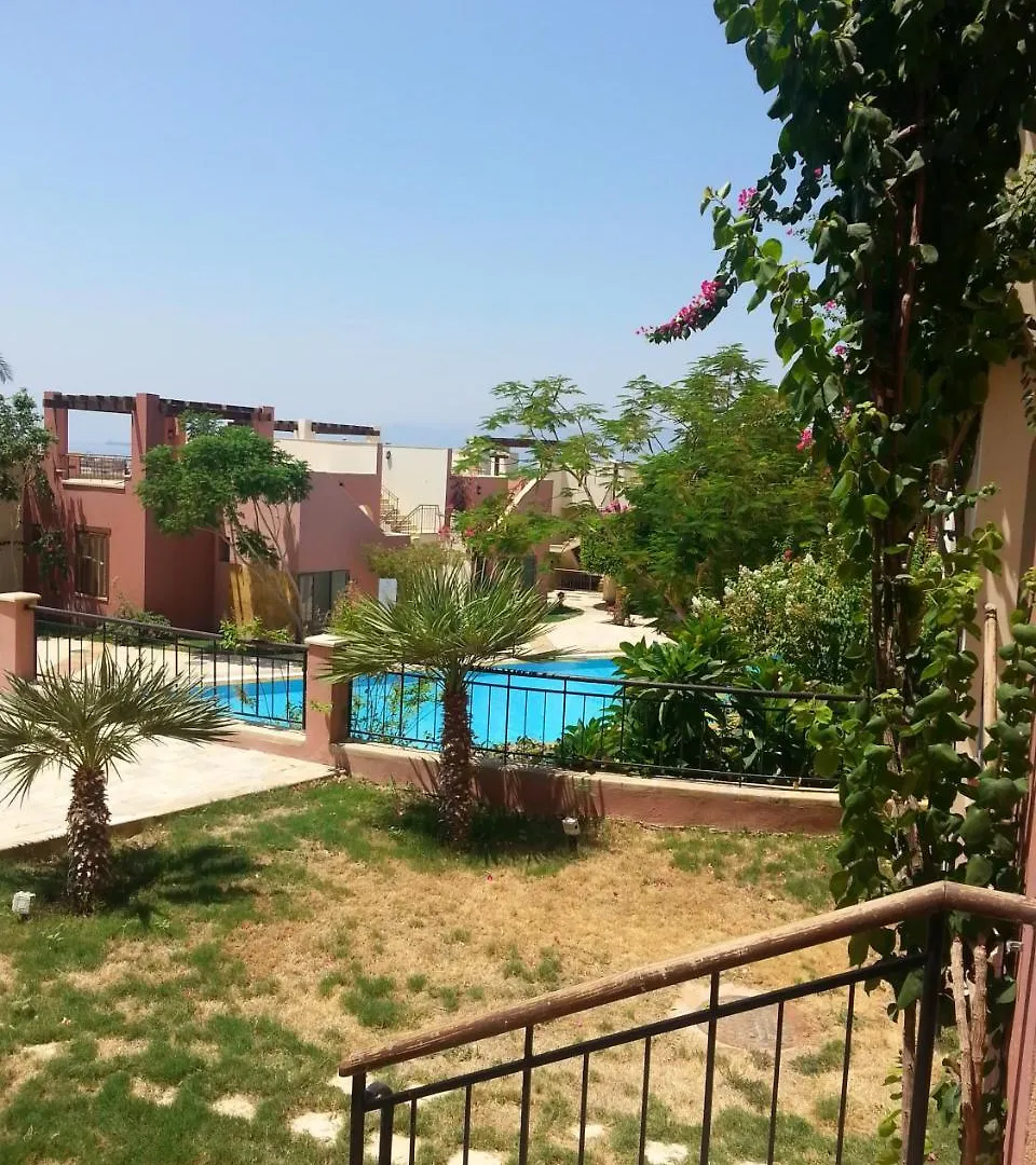 Sea View Apartment At Tala Bay Resort In Akabe